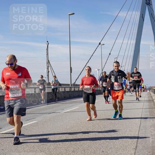 03.10.2025 - Köhlbrandbrückenlauf Michael Burmester http://msf.ph/oto/9100357 03.10.2025 12:46:07 Position 2 6661, 15, 6659, 4100, 4101 meine-sportfotos.de