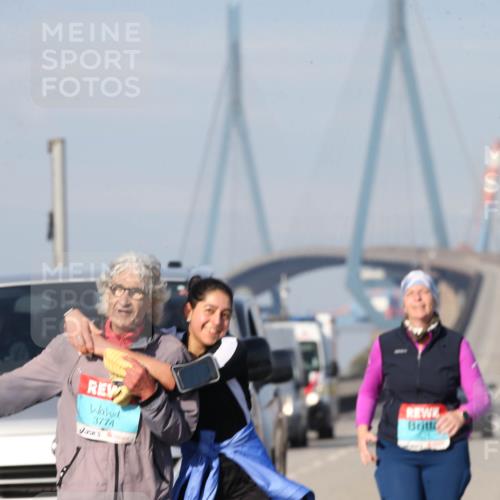 03.10.2025 - Köhlbrandbrückenlauf Jannik Wohlers http://msf.ph/oto/9100368 03.10.2025 10:29:16 Position 3 3774 meine-sportfotos.de