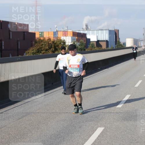 03.10.2025 - Köhlbrandbrückenlauf Jannik Wohlers http://msf.ph/oto/9100370 03.10.2025 10:20:55 Position 3 2425 meine-sportfotos.de