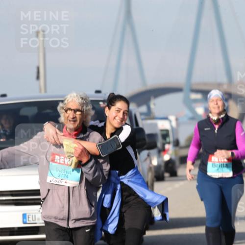 03.10.2025 - Köhlbrandbrückenlauf Jannik Wohlers http://msf.ph/oto/9100372 03.10.2025 10:29:16 Position 3 3774 meine-sportfotos.de