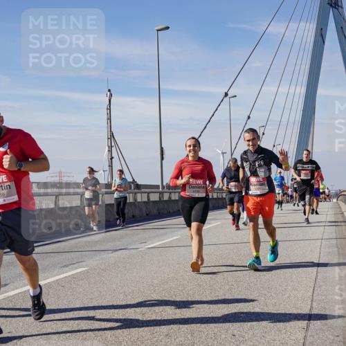 03.10.2025 - Köhlbrandbrückenlauf Michael Burmester http://msf.ph/oto/9100376 03.10.2025 12:46:07 Position 2 6659, 4100 meine-sportfotos.de