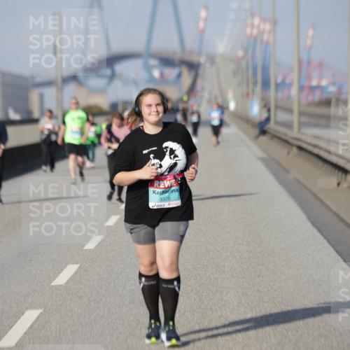 03.10.2025 - Köhlbrandbrückenlauf Jannik Wohlers http://msf.ph/oto/9100391 03.10.2025 10:20:57 Position 3 3370 meine-sportfotos.de