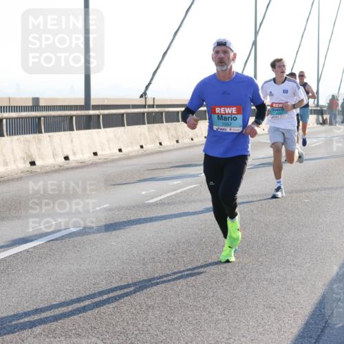 03.10.2025 - Köhlbrandbrückenlauf Strokosch-Dieckow http://msf.ph/oto/9100393 03.10.2025 09:18:46 Position 1 1057, 3154 meine-sportfotos.de