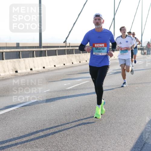 03.10.2025 - Köhlbrandbrückenlauf Strokosch-Dieckow http://msf.ph/oto/9100403 03.10.2025 09:18:46 Position 1 1057 meine-sportfotos.de