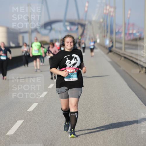 03.10.2025 - Köhlbrandbrückenlauf Jannik Wohlers http://msf.ph/oto/9100408 03.10.2025 10:20:57 Position 3 3370 meine-sportfotos.de