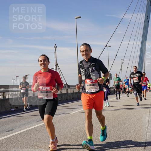 03.10.2025 - Köhlbrandbrückenlauf Michael Burmester http://msf.ph/oto/9100409 03.10.2025 12:46:08 Position 2 4100, 4101 meine-sportfotos.de