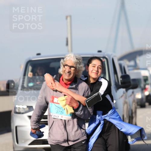 03.10.2025 - Köhlbrandbrückenlauf Jannik Wohlers http://msf.ph/oto/9100411 03.10.2025 10:29:18 Position 3 3774 meine-sportfotos.de