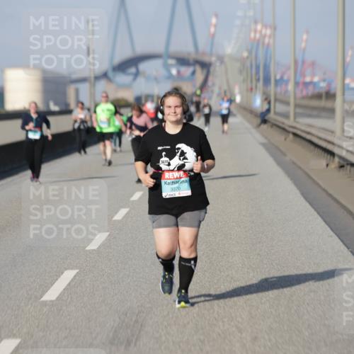 03.10.2025 - Köhlbrandbrückenlauf Jannik Wohlers http://msf.ph/oto/9100419 03.10.2025 10:20:57 Position 3 3370 meine-sportfotos.de