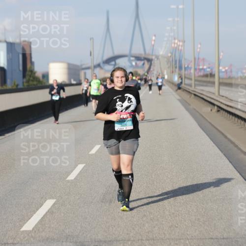 03.10.2025 - Köhlbrandbrückenlauf Jannik Wohlers http://msf.ph/oto/9100495 03.10.2025 10:20:59 Position 3 3370 meine-sportfotos.de