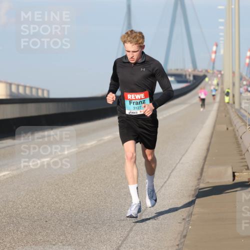 03.10.2025 - Köhlbrandbrückenlauf Lena Gebhardt http://msf.ph/oto/9100499 03.10.2025 09:36:00 Position 2 3127 meine-sportfotos.de