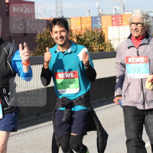 03.10.2025 - Köhlbrandbrückenlauf Jannik Wohlers http://msf.ph/oto/9100503 03.10.2025 10:29:21 Position 3 2611, 9702, 3774 meine-sportfotos.de