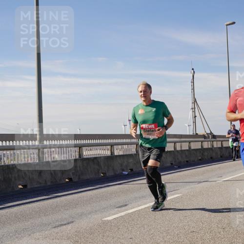 03.10.2025 - Köhlbrandbrückenlauf Michael Burmester http://msf.ph/oto/9100568 03.10.2025 12:46:14 Position 2 4837, 4639 meine-sportfotos.de