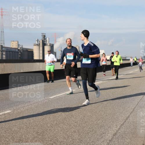 03.10.2025 - Köhlbrandbrückenlauf Lena Gebhardt http://msf.ph/oto/9100578 03.10.2025 10:11:08 Position 2  meine-sportfotos.de