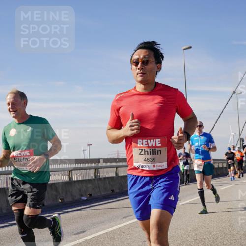 03.10.2025 - Köhlbrandbrückenlauf Michael Burmester http://msf.ph/oto/9100593 03.10.2025 12:46:14 Position 2 4837, 4639 meine-sportfotos.de