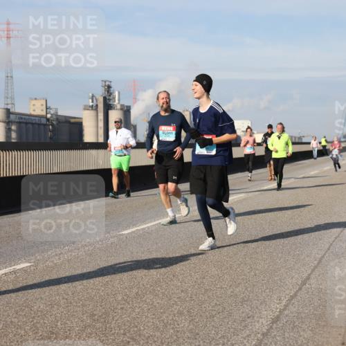 03.10.2025 - Köhlbrandbrückenlauf Lena Gebhardt http://msf.ph/oto/9100594 03.10.2025 10:11:08 Position 2  meine-sportfotos.de