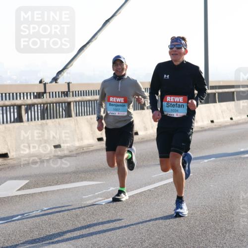 03.10.2025 - Köhlbrandbrückenlauf Strokosch-Dieckow http://msf.ph/oto/9100613 03.10.2025 09:19:25 Position 1 1007, 1034 meine-sportfotos.de