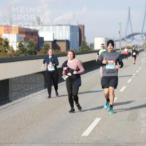 03.10.2025 - Köhlbrandbrückenlauf Jannik Wohlers http://msf.ph/oto/9100620 03.10.2025 10:21:08 Position 3 2277 meine-sportfotos.de