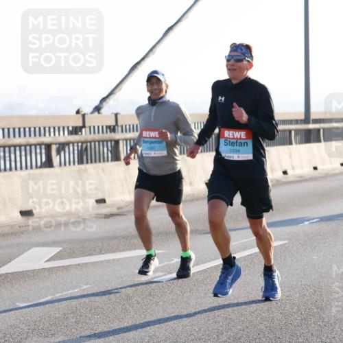 03.10.2025 - Köhlbrandbrückenlauf Strokosch-Dieckow http://msf.ph/oto/9100632 03.10.2025 09:19:25 Position 1 1007, 1034 meine-sportfotos.de