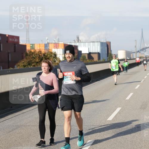 03.10.2025 - Köhlbrandbrückenlauf Jannik Wohlers http://msf.ph/oto/9100664 03.10.2025 10:21:11 Position 3 227 meine-sportfotos.de