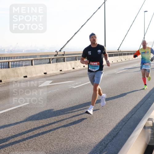 03.10.2025 - Köhlbrandbrückenlauf Strokosch-Dieckow http://msf.ph/oto/9100678 03.10.2025 09:19:45 Position 1 3629 meine-sportfotos.de