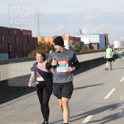 03.10.2025 - Köhlbrandbrückenlauf Jannik Wohlers http://msf.ph/oto/9100710 03.10.2025 10:21:12 Position 3 2277 meine-sportfotos.de