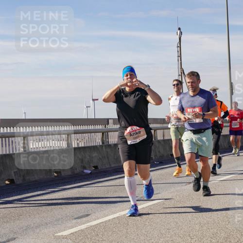 03.10.2025 - Köhlbrandbrückenlauf Michael Burmester http://msf.ph/oto/9100774 03.10.2025 12:46:20 Position 2 4135, 6742, 5965 meine-sportfotos.de