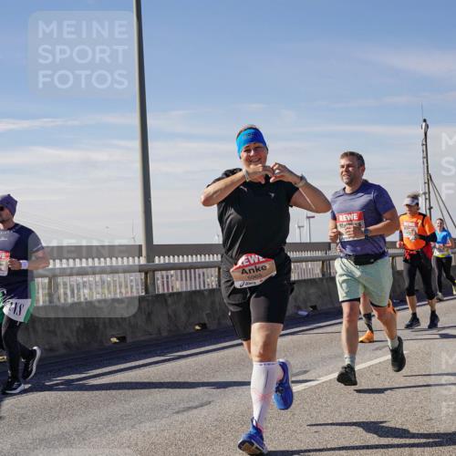 03.10.2025 - Köhlbrandbrückenlauf Michael Burmester http://msf.ph/oto/9100803 03.10.2025 12:46:21 Position 2 5965 meine-sportfotos.de