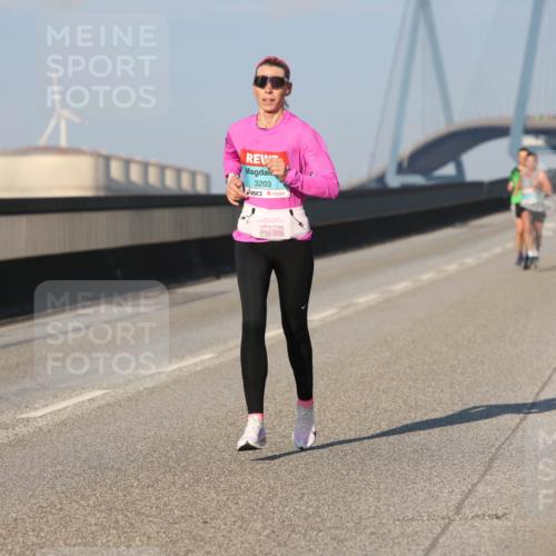 03.10.2025 - Köhlbrandbrückenlauf Lena Gebhardt http://msf.ph/oto/9100820 03.10.2025 09:36:22 Position 2 3203 meine-sportfotos.de