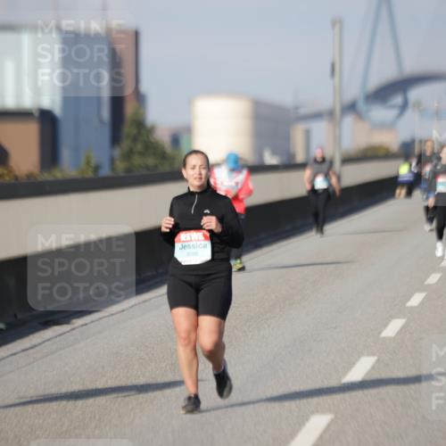 03.10.2025 - Köhlbrandbrückenlauf Jannik Wohlers http://msf.ph/oto/9100835 03.10.2025 10:21:28 Position 3 3098 meine-sportfotos.de