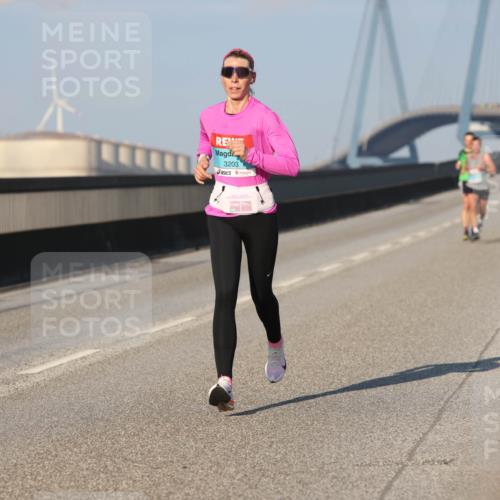 03.10.2025 - Köhlbrandbrückenlauf Lena Gebhardt http://msf.ph/oto/9100840 03.10.2025 09:36:22 Position 2 3203 meine-sportfotos.de
