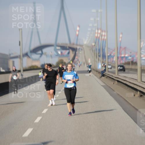 03.10.2025 - Köhlbrandbrückenlauf Jannik Wohlers http://msf.ph/oto/9100860 03.10.2025 10:21:30 Position 3  meine-sportfotos.de