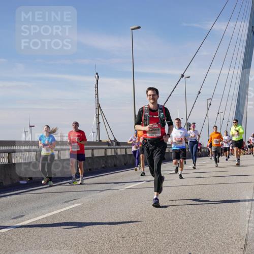 03.10.2025 - Köhlbrandbrückenlauf Michael Burmester http://msf.ph/oto/9100862 03.10.2025 12:46:23 Position 2  meine-sportfotos.de