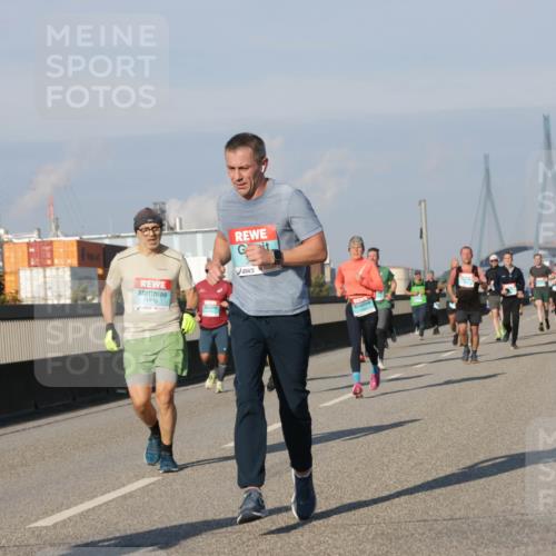 03.10.2025 - Köhlbrandbrückenlauf Jannik Wohlers http://msf.ph/oto/9100891 03.10.2025 09:48:43 Position 3 1776 meine-sportfotos.de