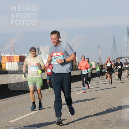 03.10.2025 - Köhlbrandbrückenlauf Jannik Wohlers http://msf.ph/oto/9100897 03.10.2025 09:48:43 Position 3 1776 meine-sportfotos.de