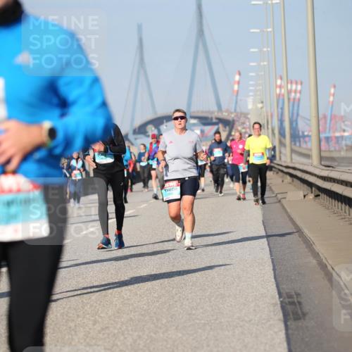 03.10.2025 - Köhlbrandbrückenlauf Jannik Wohlers http://msf.ph/oto/9100899 03.10.2025 10:03:15 Position 3  meine-sportfotos.de