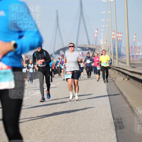 03.10.2025 - Köhlbrandbrückenlauf Jannik Wohlers http://msf.ph/oto/9100904 03.10.2025 10:03:15 Position 3  meine-sportfotos.de
