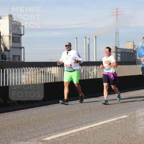 03.10.2025 - Köhlbrandbrückenlauf Lena Gebhardt http://msf.ph/oto/9100916 03.10.2025 10:11:11 Position 2  meine-sportfotos.de