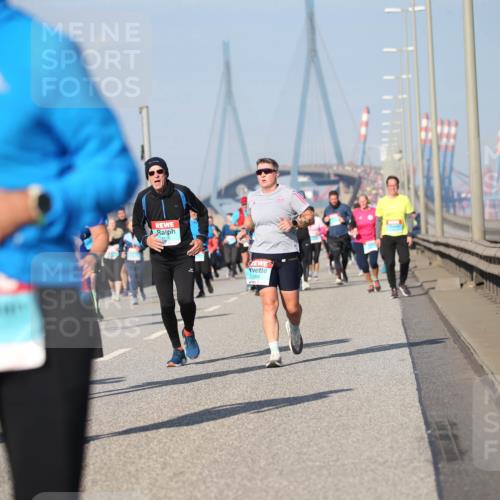 03.10.2025 - Köhlbrandbrückenlauf Jannik Wohlers http://msf.ph/oto/9100920 03.10.2025 10:03:15 Position 3  meine-sportfotos.de