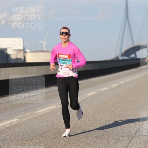 03.10.2025 - Köhlbrandbrückenlauf Lena Gebhardt http://msf.ph/oto/9100921 03.10.2025 09:36:23 Position 2 3203 meine-sportfotos.de