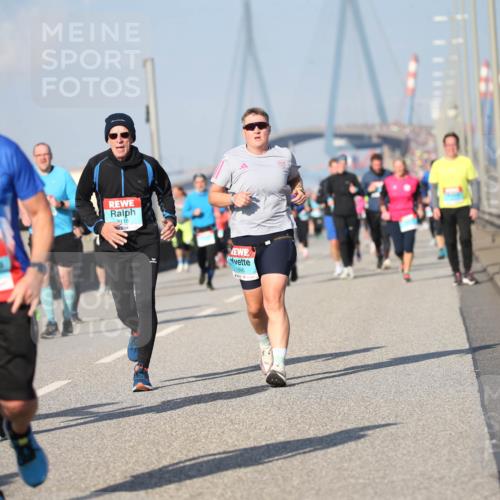 03.10.2025 - Köhlbrandbrückenlauf Jannik Wohlers http://msf.ph/oto/9100926 03.10.2025 10:03:16 Position 3 3116, 1846 meine-sportfotos.de
