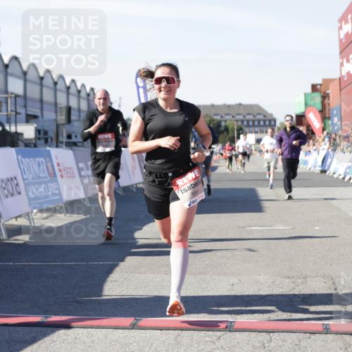 03.10.2025 - Köhlbrandbrückenlauf Jannik Wohlers http://msf.ph/oto/9100933 03.10.2025 12:57:08 Ziel 4042, 4068, 4080, 4086, 5699, 5846, 5898, 6417, 6629, 6819 meine-sportfotos.de