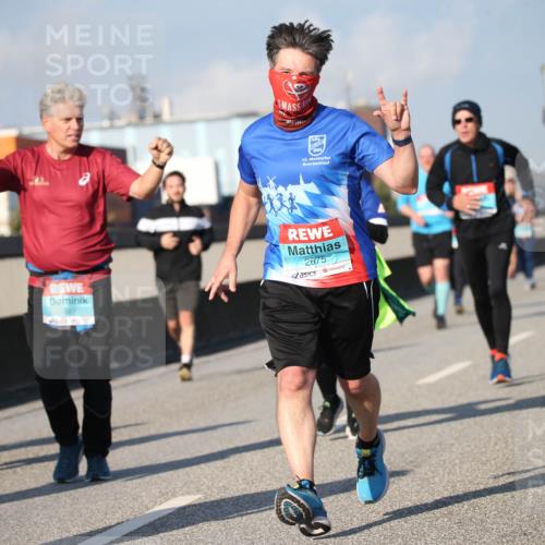 03.10.2025 - Köhlbrandbrückenlauf Jannik Wohlers http://msf.ph/oto/9100935 03.10.2025 10:03:17 Position 3 15, 2675 meine-sportfotos.de