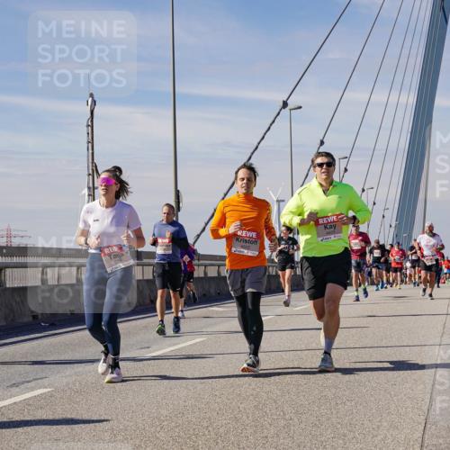 03.10.2025 - Köhlbrandbrückenlauf Michael Burmester http://msf.ph/oto/9100940 03.10.2025 12:46:27 Position 2  meine-sportfotos.de