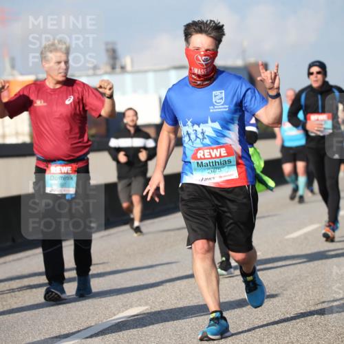 03.10.2025 - Köhlbrandbrückenlauf Jannik Wohlers http://msf.ph/oto/9100942 03.10.2025 10:03:17 Position 3 15, 2675 meine-sportfotos.de