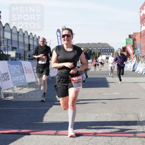 03.10.2025 - Köhlbrandbrückenlauf Jannik Wohlers http://msf.ph/oto/9100951 03.10.2025 12:57:08 Ziel 4042, 4068, 4080, 4086, 5699, 5846, 5898, 6417, 6629, 6819 meine-sportfotos.de