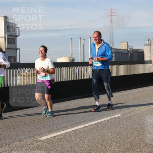 03.10.2025 - Köhlbrandbrückenlauf Lena Gebhardt http://msf.ph/oto/9100985 03.10.2025 10:11:13 Position 2  meine-sportfotos.de