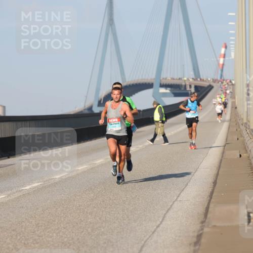 03.10.2025 - Köhlbrandbrückenlauf Lena Gebhardt http://msf.ph/oto/9101001 03.10.2025 09:36:28 Position 2  meine-sportfotos.de