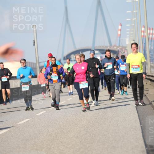 03.10.2025 - Köhlbrandbrückenlauf Jannik Wohlers http://msf.ph/oto/9101049 03.10.2025 10:03:21 Position 3 108 meine-sportfotos.de
