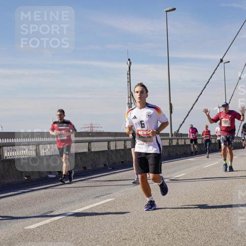 03.10.2025 - Köhlbrandbrückenlauf Michael Burmester http://msf.ph/oto/9101054 03.10.2025 12:46:32 Position 2 4580 meine-sportfotos.de