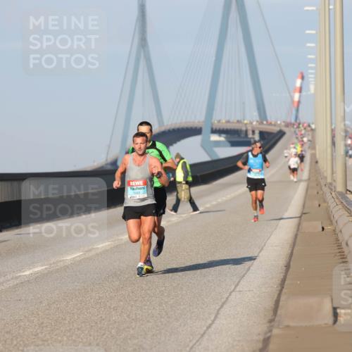 03.10.2025 - Köhlbrandbrückenlauf Lena Gebhardt http://msf.ph/oto/9101055 03.10.2025 09:36:28 Position 2 1022 meine-sportfotos.de